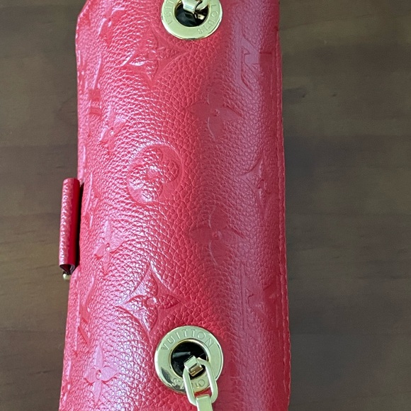 LOUIS VUITTON
Monogram Empreinte Saint Germain BB - Picture 4 of 9